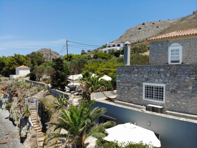 villas pro lady of hydra